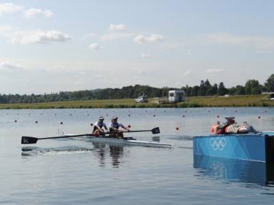 Promising start for rowers