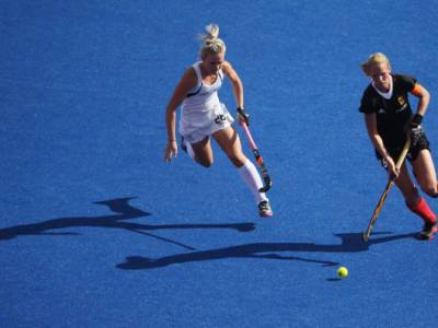 Black Sticks into semis
