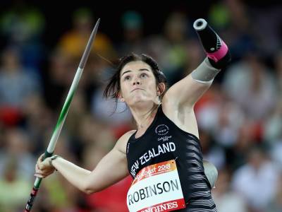 Robinson goes so close to gold