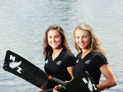 Be The Inspiration: Julia Edward and Sophie Mackenzie