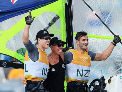 Medal rush for sailors