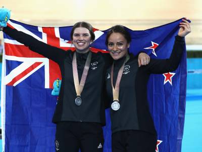 Sprint cyclists make it a golden day