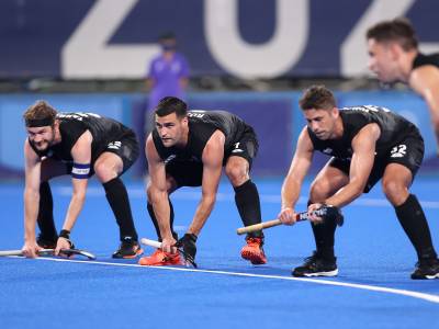 Second loss for hockey men